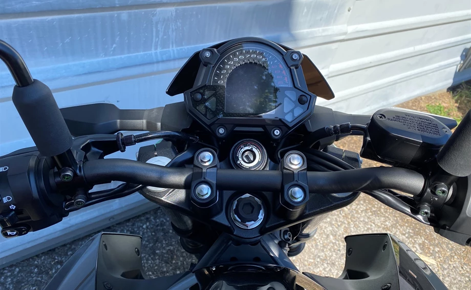 Verleihmotorrad Kawasaki Z 400 vom Händler Mansour Motorradtechnik Bild 6: Verleihmotorrad Kawasaki Z 400 vom Händler Mansour Motorradtechnik