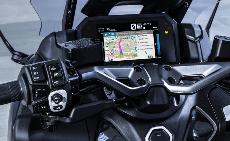 Verleihmotorrad Yamaha TMAX Tech MAX vom Händler Motorrad Rubin GmbH & Co.KG Bild 10: Verleihmotorrad Yamaha TMAX Tech MAX vom Händler Motorrad Rubin GmbH & Co.KG