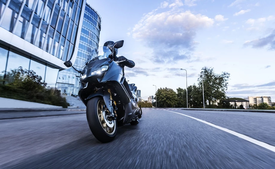 Verleihmotorrad Yamaha TMAX Tech MAX vom Händler Motorrad Rubin GmbH & Co.KG Bild 9: Verleihmotorrad Yamaha TMAX Tech MAX vom Händler Motorrad Rubin GmbH & Co.KG