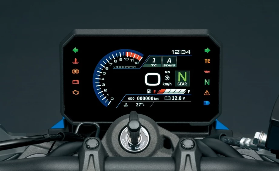 Verleihmotorrad Suzuki GSX-8S vom Händler Motocenter Hegau GmbH Bild 3: Verleihmotorrad Suzuki GSX-8S vom Händler Motocenter Hegau GmbH