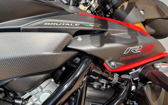 Verleihmotorrad MV Agusta Brutale 1000 RR vom Händler Motorrad Scheunpflug e.K. - Bild 3 Verleihmotorrad MV Agusta Brutale 1000 RR vom Händler Motorrad Scheunpflug e.K. - Bild 3