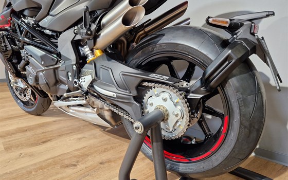 Verleihmotorrad MV Agusta Brutale 1000 RR vom Händler Motorrad Scheunpflug e.K. - Bild 7 Verleihmotorrad MV Agusta Brutale 1000 RR vom Händler Motorrad Scheunpflug e.K. - Bild 7