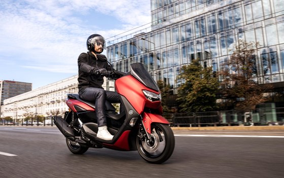 Verleihmotorrad Yamaha NMAX 125 vom Händler OK moto - Bild 5 Verleihmotorrad Yamaha NMAX 125 vom Händler OK moto - Bild 5