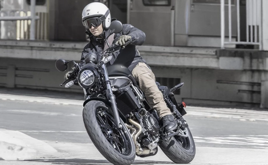 Verleihmotorrad Kawasaki Eliminator 500 vom Händler OK moto Bild 7: Verleihmotorrad Kawasaki Eliminator 500 vom Händler OK moto