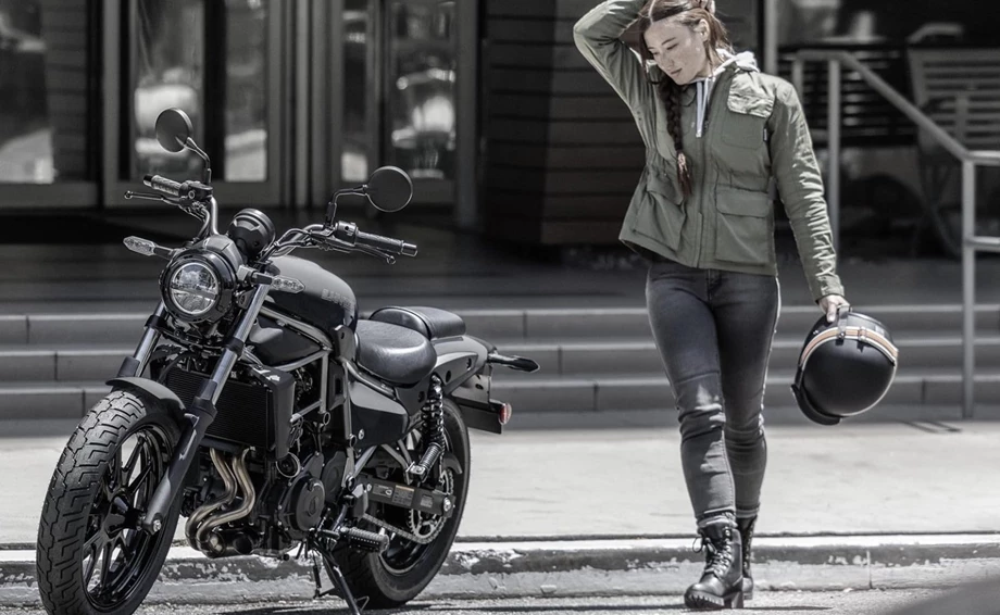 Verleihmotorrad Kawasaki Eliminator 500 vom Händler OK moto Bild 8: Verleihmotorrad Kawasaki Eliminator 500 vom Händler OK moto