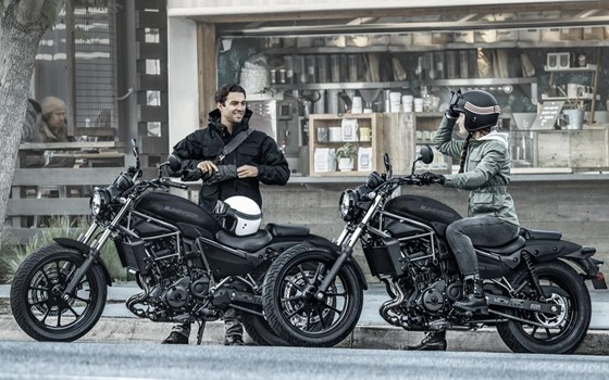 Verleihmotorrad Kawasaki Eliminator 500 vom Händler OK moto - Bild 9 Verleihmotorrad Kawasaki Eliminator 500 vom Händler OK moto - Bild 9