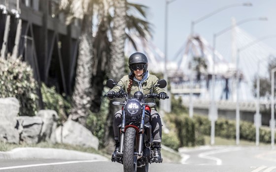 Verleihmotorrad Kawasaki Eliminator 500 vom Händler OK moto - Bild 5