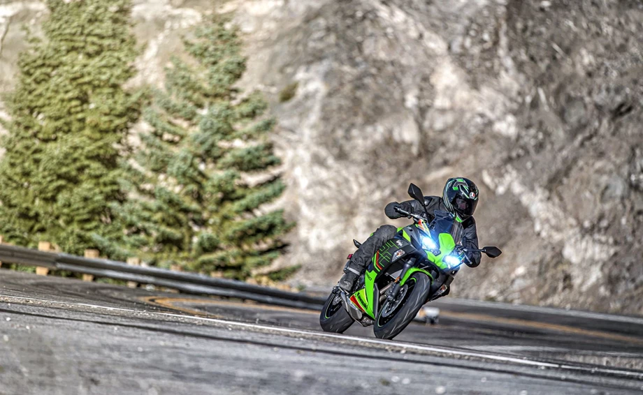 Verleihmotorrad Kawasaki Ninja 650 vom Händler OK moto Bild 6: Verleihmotorrad Kawasaki Ninja 650 vom Händler OK moto