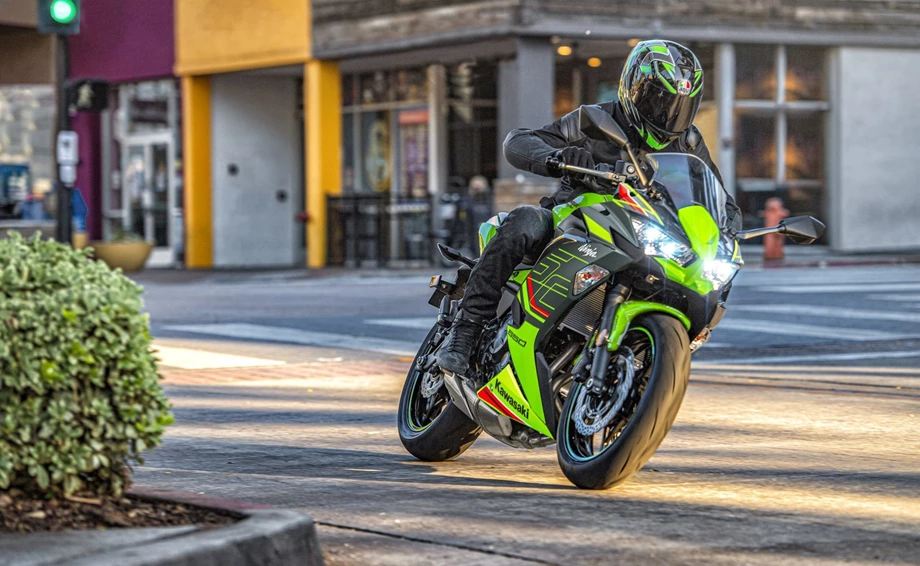 Verleihmotorrad Kawasaki Ninja 650 vom Händler OK moto Bild 4: Verleihmotorrad Kawasaki Ninja 650 vom Händler OK moto