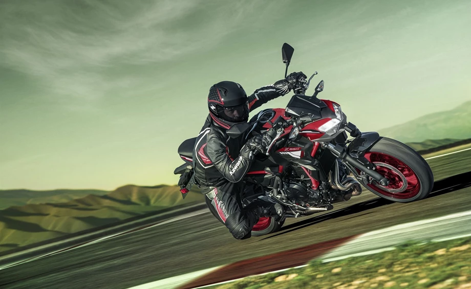 Verleihmotorrad Kawasaki Z650 vom Händler OK moto Bild 7: Verleihmotorrad Kawasaki Z650 vom Händler OK moto