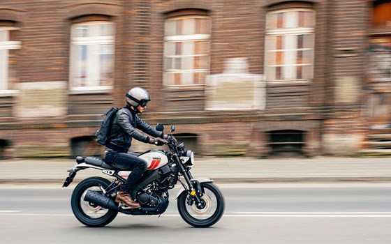 Verleihmotorrad Yamaha XSR125 vom Händler OK moto - Bild 5 Verleihmotorrad Yamaha XSR125 vom Händler OK moto - Bild 5