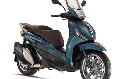 Leihmotorrad Piaggio Beverly 400
