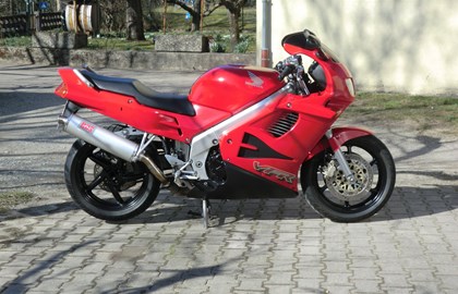 Leihmotorrad Honda VFR 750 Leihmotorrad Honda VFR 750