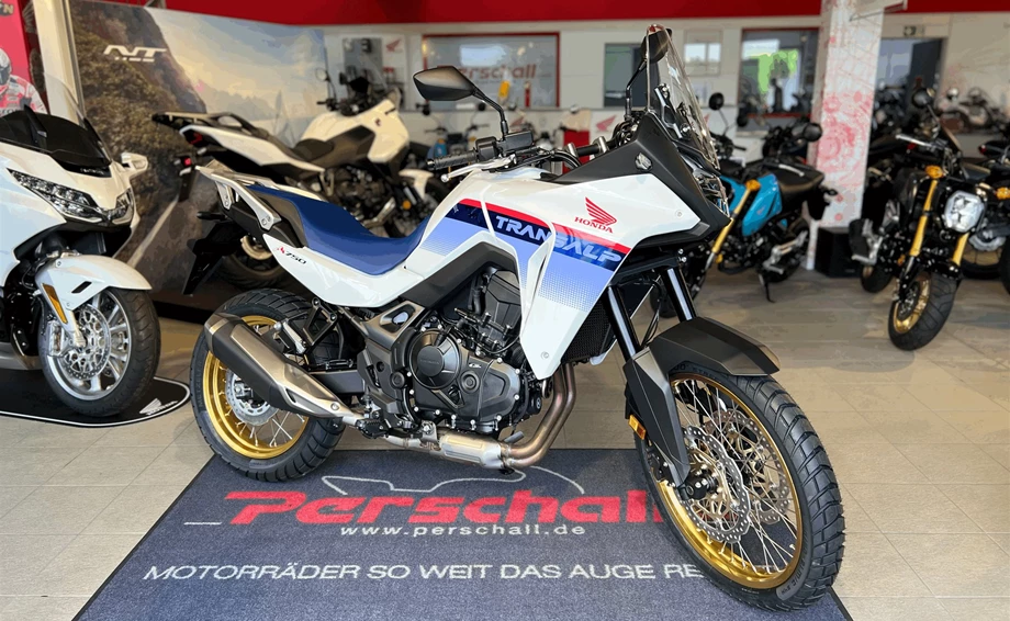 Verleihmotorrad Honda XL750 Transalp vom Händler M. Perschall GmbH Bild 2: Verleihmotorrad Honda XL750 Transalp vom Händler M. Perschall GmbH