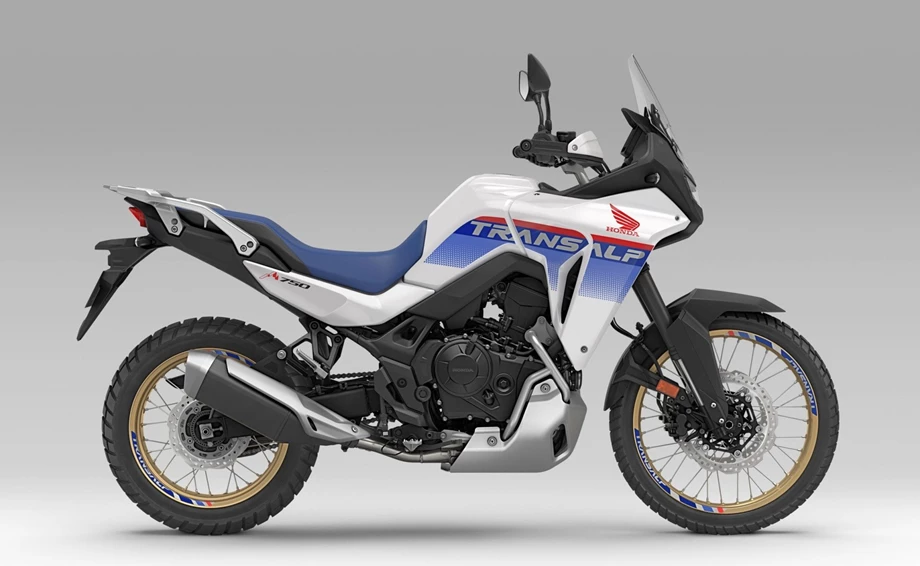 Verleihmotorrad Honda XL750 Transalp vom Händler M. Perschall GmbH Bild 12: Verleihmotorrad Honda XL750 Transalp vom Händler M. Perschall GmbH