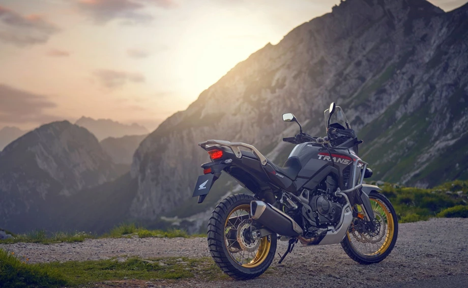 Verleihmotorrad Honda XL750 Transalp vom Händler M. Perschall GmbH Bild 15: Verleihmotorrad Honda XL750 Transalp vom Händler M. Perschall GmbH