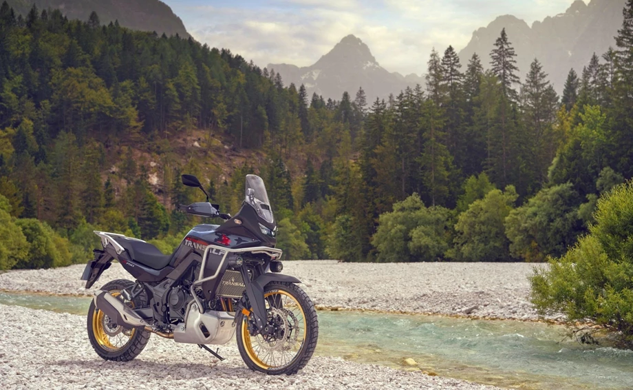 Verleihmotorrad Honda XL750 Transalp vom Händler M. Perschall GmbH Bild 24: Verleihmotorrad Honda XL750 Transalp vom Händler M. Perschall GmbH