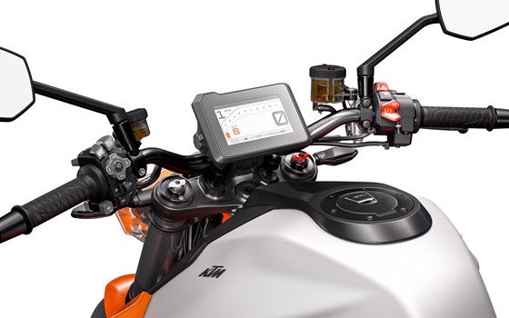 Verleihmotorrad KTM 1290 Super Duke R vom Händler März Motorradhandel GmbH - Bild 4 Verleihmotorrad KTM 1290 Super Duke R vom Händler März Motorradhandel GmbH - Bild 4