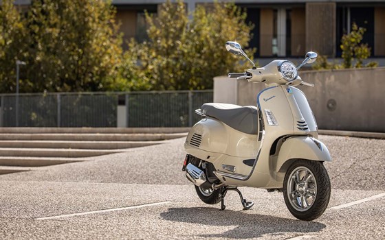 Verleihmotorrad Vespa GTS 310 vom Händler AUTO- UND MOTORRADHAUS BORCHARDT GmbH - Bild 2 Verleihmotorrad Vespa GTS 310 vom Händler AUTO- UND MOTORRADHAUS BORCHARDT GmbH - Bild 2