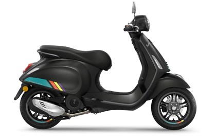Leihmotorrad Vespa Primavera 125 S