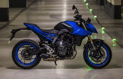 Leihmotorrad Suzuki GSX-8S