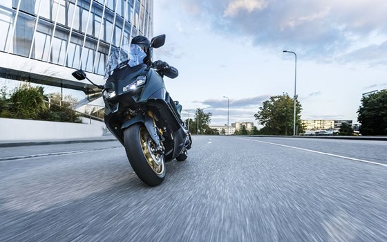 Verleihmotorrad Yamaha TMAX Tech MAX vom Händler Motorrad Henkel - Bild 7 Verleihmotorrad Yamaha TMAX Tech MAX vom Händler Motorrad Henkel - Bild 7