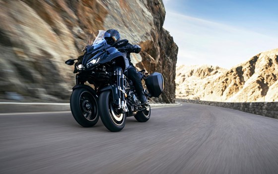Verleihmotorrad Yamaha Niken GT vom Händler Motorrad Henkel - Bild 6 Verleihmotorrad Yamaha Niken GT vom Händler Motorrad Henkel - Bild 6