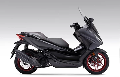 Leihmotorrad Honda Forza 125 Leihmotorrad Honda Forza 125
