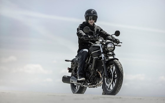 Verleihmotorrad Kawasaki Eliminator 500 vom Händler Zweirad Meggle - Bild 8 Verleihmotorrad Kawasaki Eliminator 500 vom Händler Zweirad Meggle - Bild 8