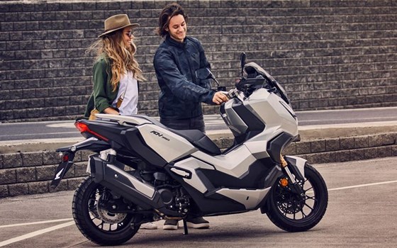 Verleihmotorrad Honda ADV350 vom Händler Motorrad Zentrum Niederrhein GmbH & Co.KG - Bild 10 Verleihmotorrad Honda ADV350 vom Händler Motorrad Zentrum Niederrhein GmbH & Co.KG - Bild 10