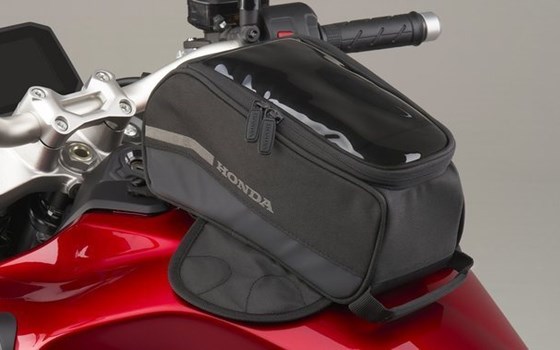 Verleihmotorrad Honda CB 1000 R vom Händler Motorrad Zentrum Niederrhein GmbH & Co.KG - Bild 13 Verleihmotorrad Honda CB 1000 R vom Händler Motorrad Zentrum Niederrhein GmbH & Co.KG - Bild 13