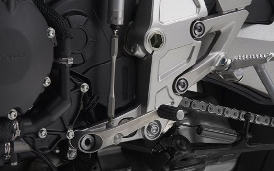 Verleihmotorrad Honda CB 1000 R vom Händler Motorrad Zentrum Niederrhein GmbH & Co.KG - Bild 5 Verleihmotorrad Honda CB 1000 R vom Händler Motorrad Zentrum Niederrhein GmbH & Co.KG - Bild 5