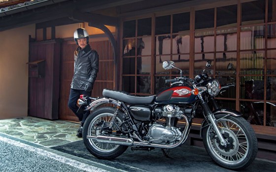 Verleihmotorrad Kawasaki W800 vom Händler Kawasaki Motorräder Südhessen GmbH - Bild 6 Verleihmotorrad Kawasaki W800 vom Händler Kawasaki Motorräder Südhessen GmbH - Bild 6