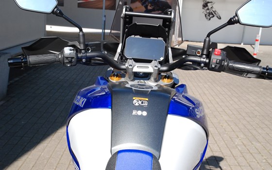 Verleihmotorrad Suzuki V-Strom 1050DE vom Händler Motorrad Kröber - Bild 9 Verleihmotorrad Suzuki V-Strom 1050DE vom Händler Motorrad Kröber - Bild 9