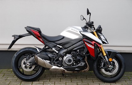 Leihmotorrad Suzuki GSX-S1000