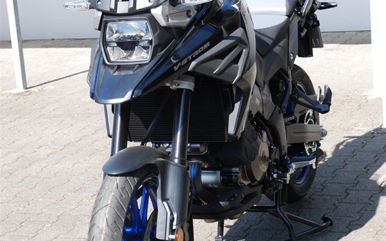 Verleihmotorrad Suzuki V-Strom 1050 vom Händler Motorrad Kröber - Bild 9 Verleihmotorrad Suzuki V-Strom 1050 vom Händler Motorrad Kröber - Bild 9