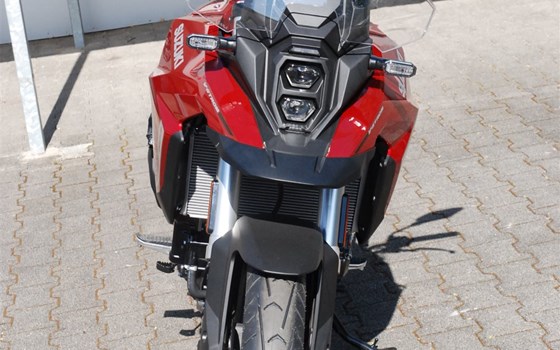 Verleihmotorrad Suzuki V-Strom 800 vom Händler Motorrad Kröber - Bild 4 Verleihmotorrad Suzuki V-Strom 800 vom Händler Motorrad Kröber - Bild 4