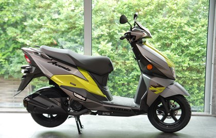 Leihmotorrad Suzuki Avenis 125