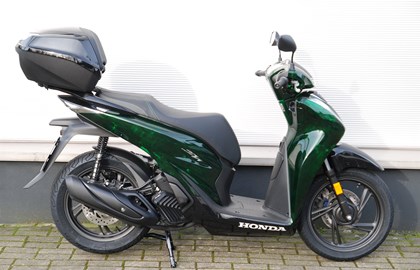 Leihmotorrad Honda SH125i