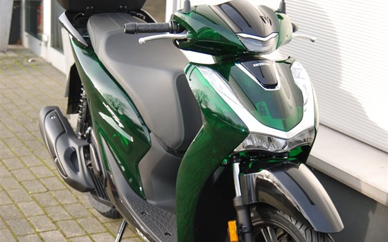 Verleihmotorrad Honda SH125i vom Händler Motorrad Kröber - Bild 17 Verleihmotorrad Honda SH125i vom Händler Motorrad Kröber - Bild 17