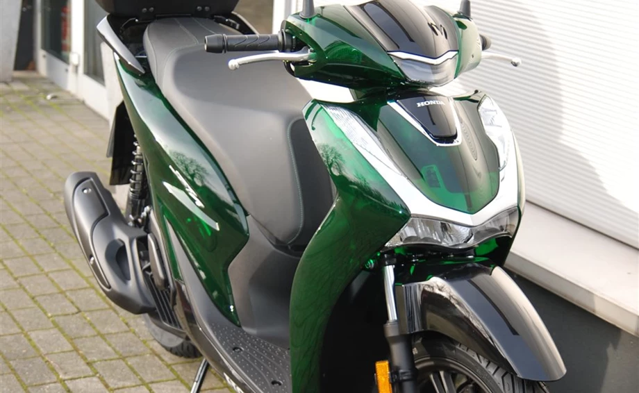Verleihmotorrad Honda SH125i vom Händler Motorrad Kröber Bild 17: Verleihmotorrad Honda SH125i vom Händler Motorrad Kröber