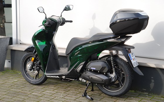 Verleihmotorrad Honda SH125i vom Händler Motorrad Kröber - Bild 12 Verleihmotorrad Honda SH125i vom Händler Motorrad Kröber - Bild 12