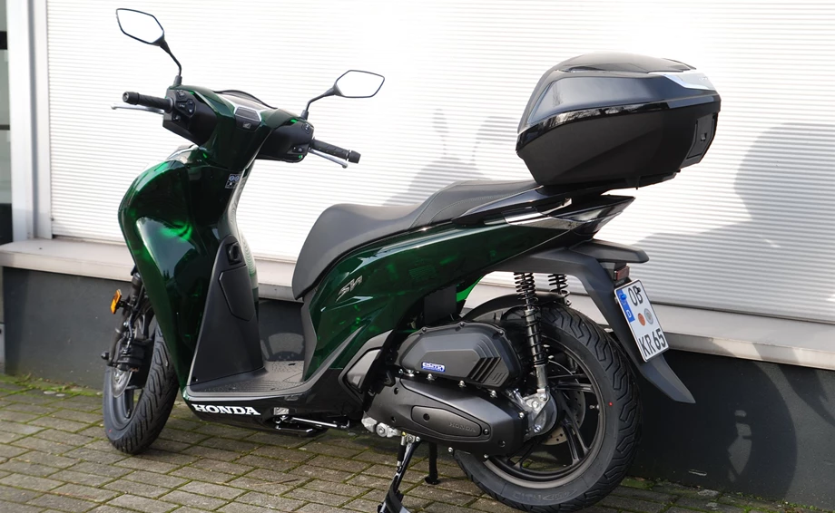 Verleihmotorrad Honda SH125i vom Händler Motorrad Kröber Bild 13: Verleihmotorrad Honda SH125i vom Händler Motorrad Kröber