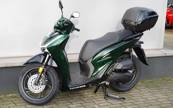 Verleihmotorrad Honda SH125i vom Händler Motorrad Kröber - Bild 11 Verleihmotorrad Honda SH125i vom Händler Motorrad Kröber - Bild 11