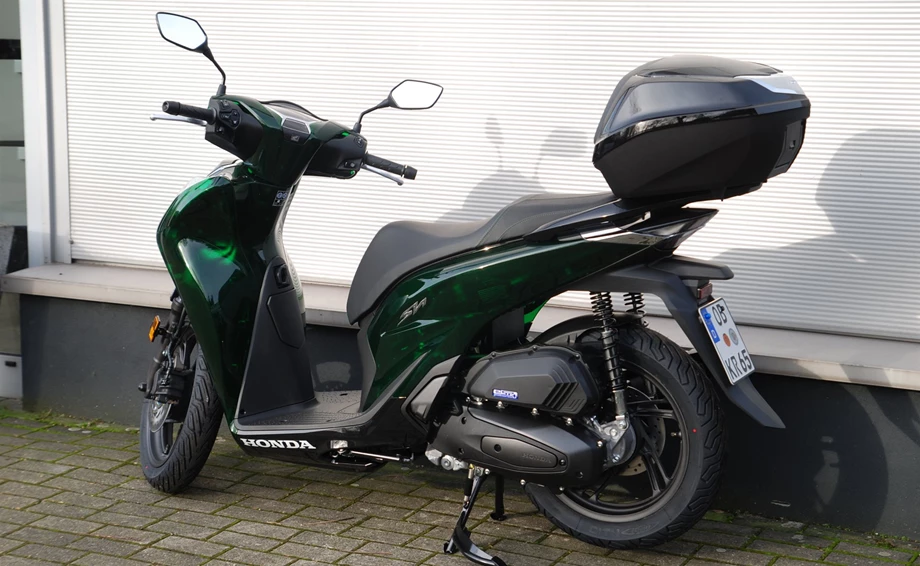 Verleihmotorrad Honda SH125i vom Händler Motorrad Kröber Bild 14: Verleihmotorrad Honda SH125i vom Händler Motorrad Kröber