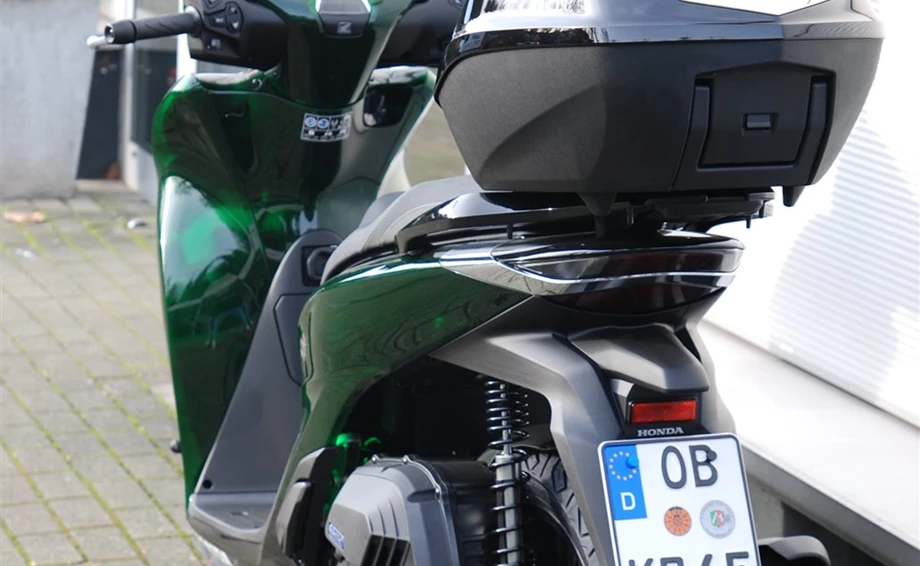 Verleihmotorrad Honda SH125i vom Händler Motorrad Kröber Bild 19: Verleihmotorrad Honda SH125i vom Händler Motorrad Kröber