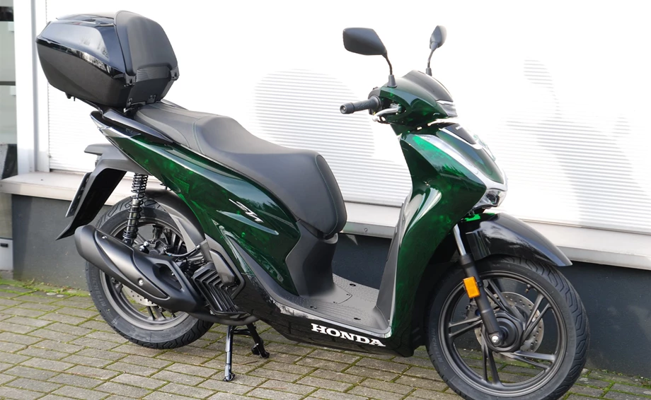 Verleihmotorrad Honda SH125i vom Händler Motorrad Kröber Bild 2: Verleihmotorrad Honda SH125i vom Händler Motorrad Kröber