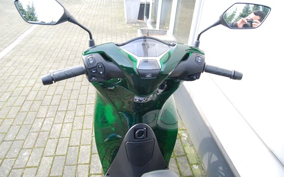 Verleihmotorrad Honda SH125i vom Händler Motorrad Kröber - Bild 21 Verleihmotorrad Honda SH125i vom Händler Motorrad Kröber - Bild 21