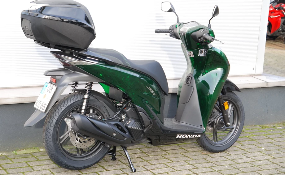 Verleihmotorrad Honda SH125i vom Händler Motorrad Kröber Bild 5: Verleihmotorrad Honda SH125i vom Händler Motorrad Kröber