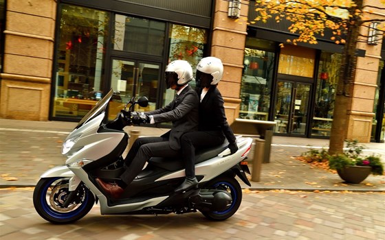 Verleihmotorrad Suzuki Burgman 400 vom Händler Motorrad Timm e.K. - Bild 7 Verleihmotorrad Suzuki Burgman 400 vom Händler Motorrad Timm e.K. - Bild 7